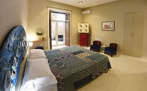 נאפולי Atelier Ines B&B Home Gallery מראה חיצוני תמונה