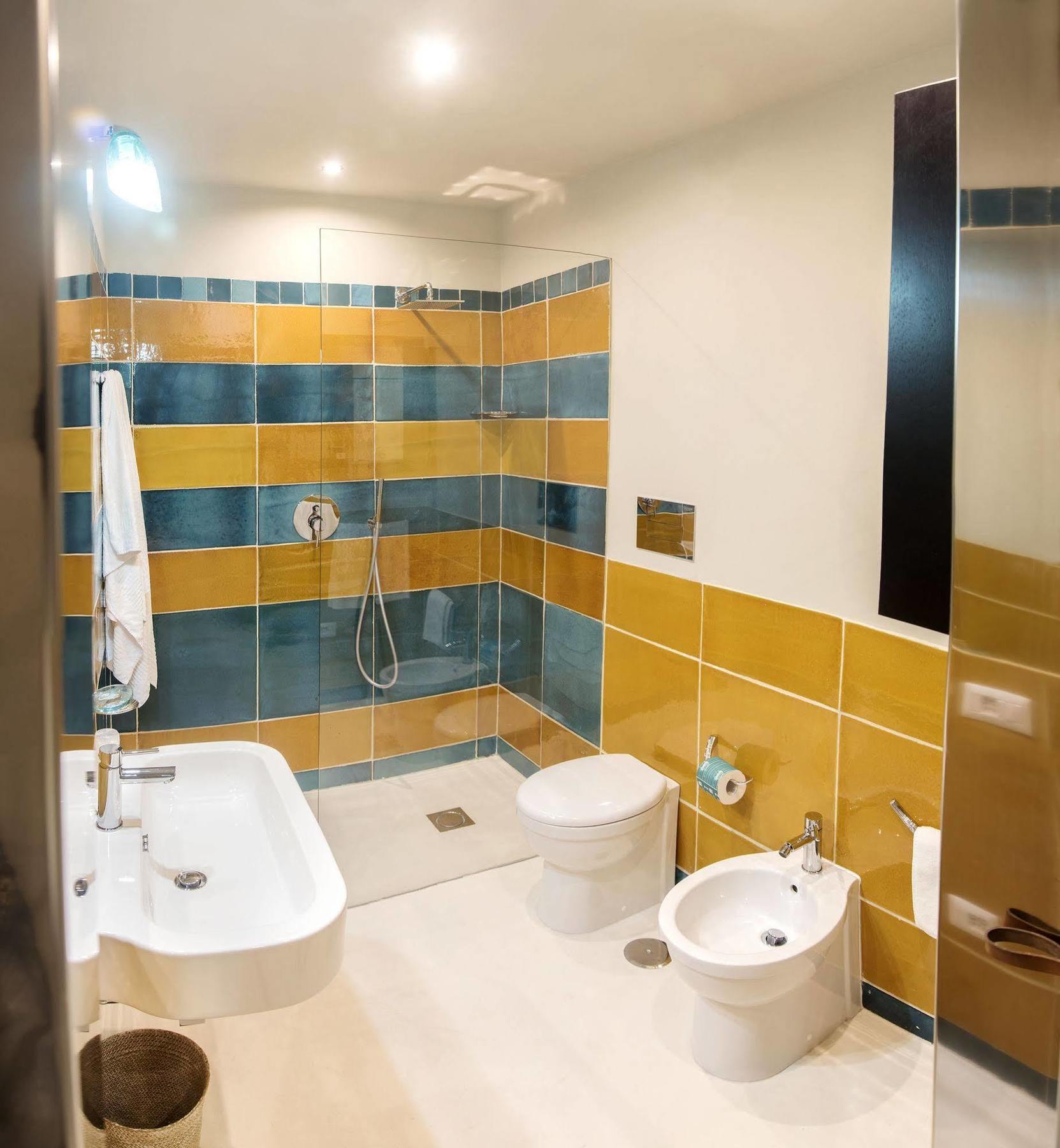נאפולי Atelier Ines B&B Home Gallery מראה חיצוני תמונה